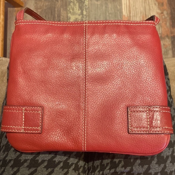Franco Sarto Red leather crossbody in great pre-owned condition. - Picture 4 of 14